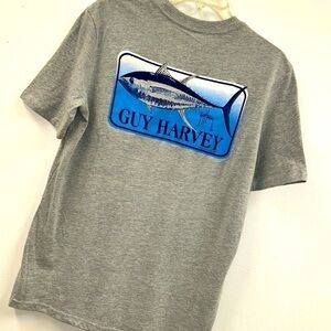 Guy Harvey Men's Gray Pocket Tshirt. Size Small NWOT